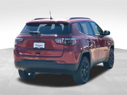 Red Hot Pearlcoat 2026 Jeep Compass Latitude