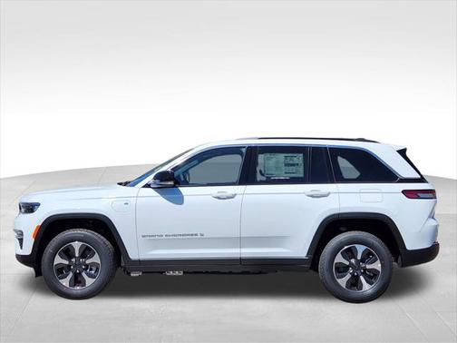 2025 Jeep Grand Cherokee 4xe Base