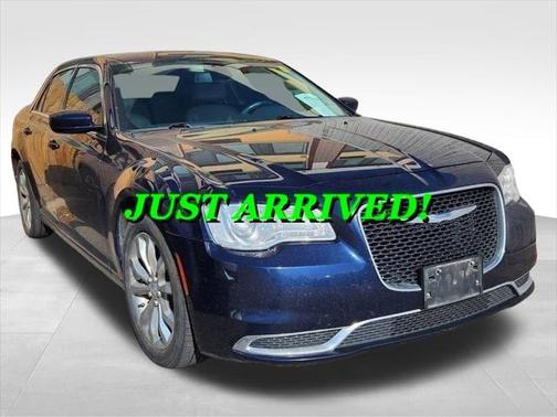2017 Chrysler 300 Limited