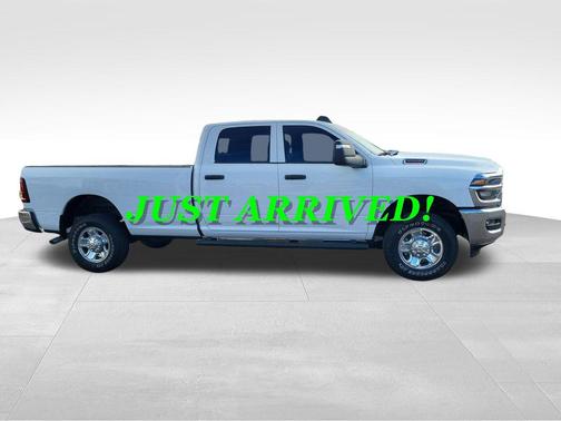 2025 RAM 2500 Tradesman Crew Cab 4x4 8' Box