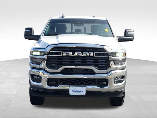 2025 RAM 2500 Tradesman Crew Cab 4x4 8' Box