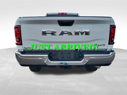 2025 RAM 2500 Tradesman Crew Cab 4x4 8' Box