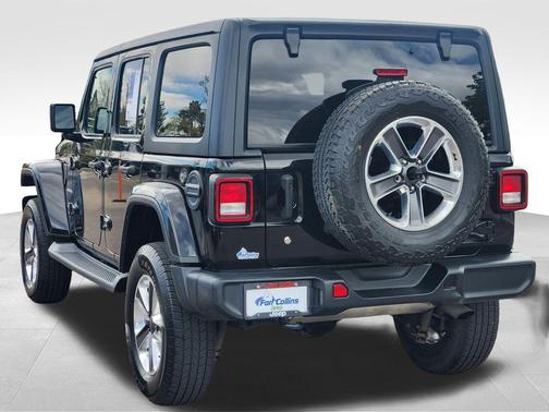 Black Clearcoat 2019 Jeep Wrangler Unlimited Sahara