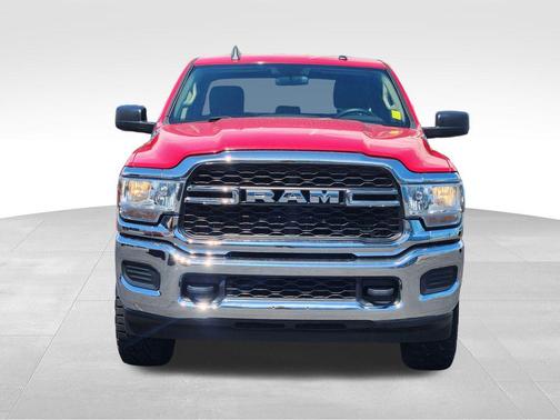Flame Red Clearcoat 2019 RAM 2500 Tradesman Crew Cab 4x4 6'4' Box
