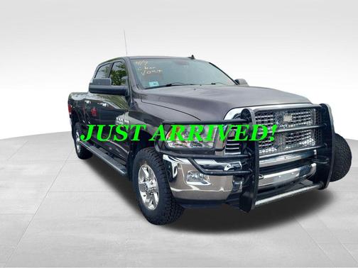 Granite Crystal Metallic Clearcoat 2014 RAM 2500 Big Horn