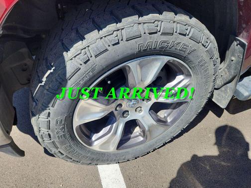 Delmonico Red Pearlcoat 2020 RAM 1500 Laramie