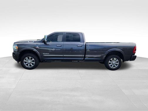 Granite Crystal Metallic Clearcoat 2019 RAM 3500 Limited Crew Cab 4x4 8' Box