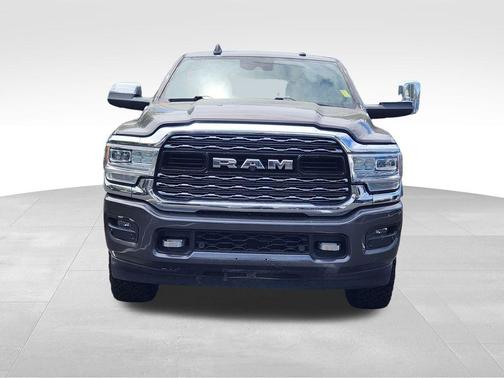 Granite Crystal Metallic Clearcoat 2019 RAM 3500 Limited Crew Cab 4x4 8' Box