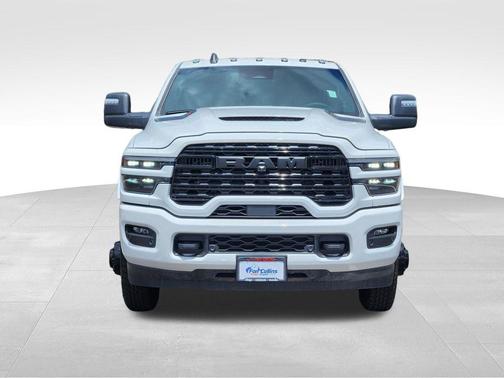 Bright White Clearcoat 2026 RAM 3500 Limited Crew Cab 4x4 8' Box