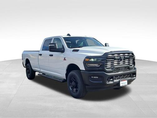 2026 RAM 3500 Tradesman Crew Cab 4x4 8' Box