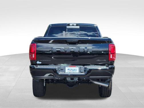 Diamond Black Crystal Pearlcoat 2026 RAM 2500 Limited Crew Cab 4x4 6'4' Box