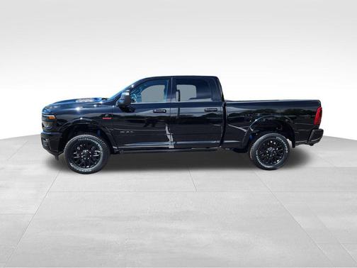 Diamond Black Crystal Pearlcoat 2026 RAM 2500 Limited Crew Cab 4x4 6'4' Box