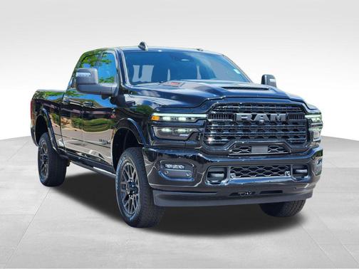 Diamond Black Crystal Pearlcoat 2026 RAM 2500 Limited Crew Cab 4x4 6'4' Box