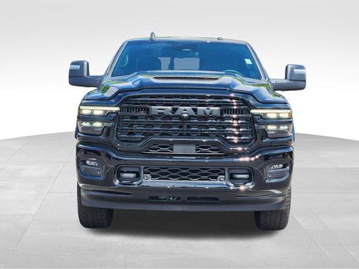 Diamond Black Crystal Pearlcoat 2026 RAM 2500 Limited Crew Cab 4x4 6'4' Box