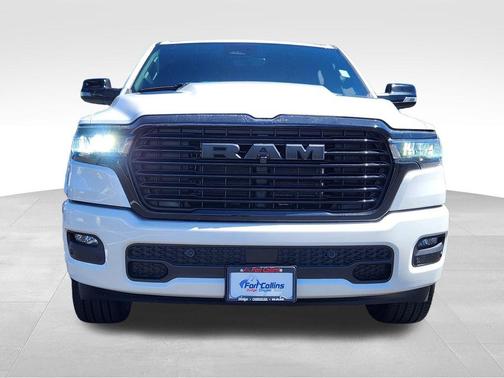 Ivory White Tri-Coat Pearlcoat 2026 RAM 1500 Laramie