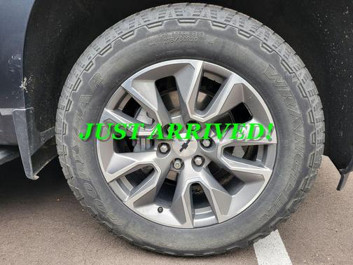 Shadow Gray Metallic 2021 Chevrolet Silverado 1500 RST
