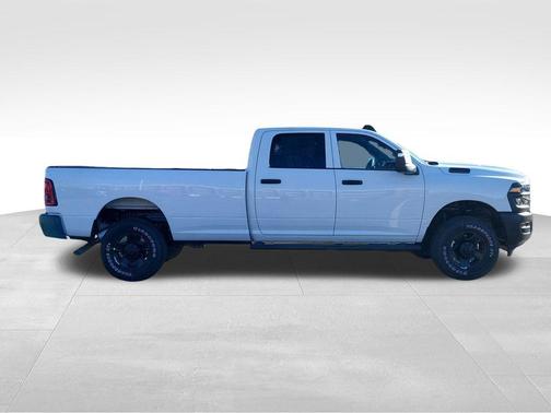 2026 RAM 2500 Laramie Crew Cab 4x4 6'4' Box