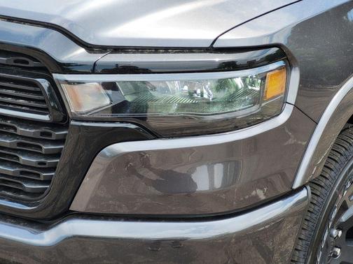 Granite Crystal Metallic Clearcoat 2026 RAM 1500 Big Horn/Lone Star