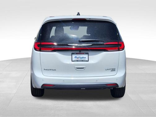 Bright White Clearcoat 2026 Chrysler Pacifica Limited