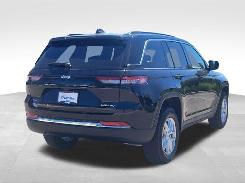 Diamond Black Crystal Pearlcoat 2026 Jeep Grand Cherokee Altitude
