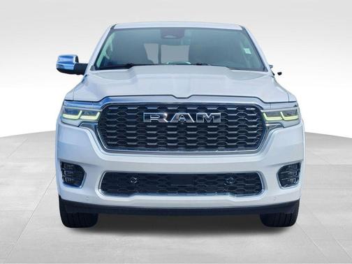 Ivory White Tri-Coat Pearlcoat 2026 RAM 1500 ST