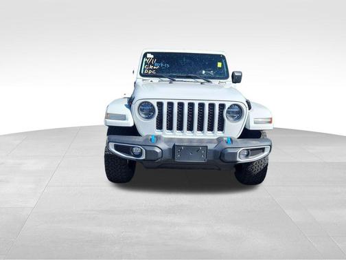 Bright White Clearcoat 2022 Jeep Wrangler Unlimited 4xe Sahara