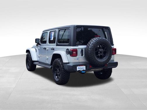 Silver Zynith Clearcoat 2022 Jeep Wrangler Unlimited 4xe Sahara