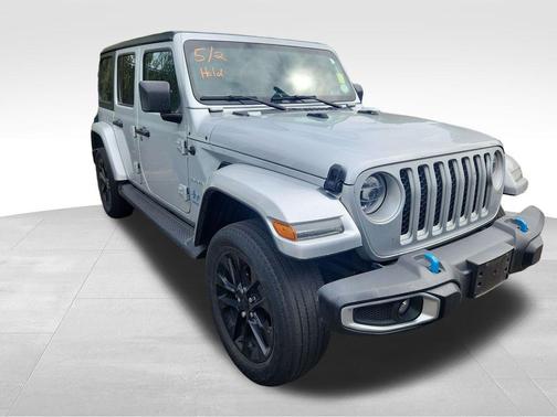 Silver Zynith Clearcoat 2022 Jeep Wrangler Unlimited 4xe Sahara