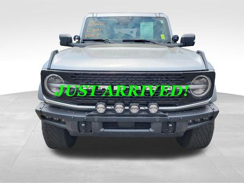 Iconic Silver Metallic 2023 Ford Bronco Wildtrak