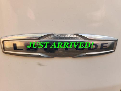 Bright White Clearcoat 2018 Jeep Cherokee Latitude