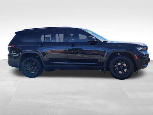 Diamond Black Crystal Pearlcoat 2024 Jeep Grand Cherokee L Altitude