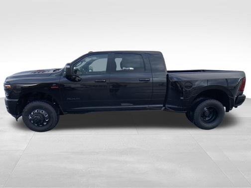 Diamond Black Crystal Pearlcoat 2026 RAM 3500 Laramie Mega Cab 4x4 6'4' Box