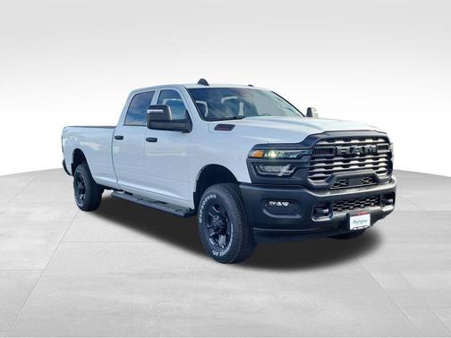 2026 RAM 2500 Tradesman Crew Cab 4x4 8' Box