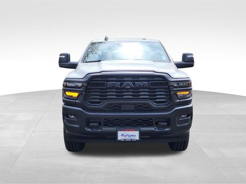 Bright White Clearcoat 2026 RAM 2500 Tradesman Crew Cab 4x4 8' Box