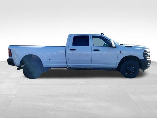 2026 RAM 3500 Tradesman Crew Cab 4x4 8' Box