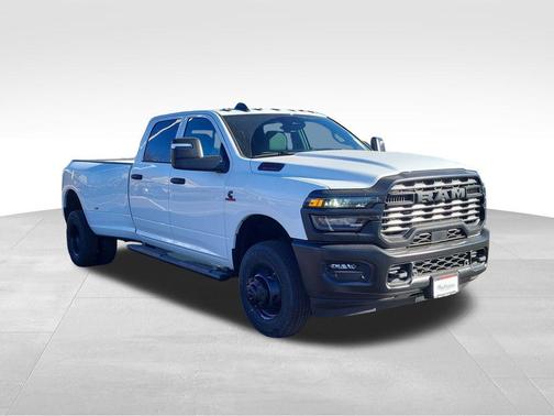 2026 RAM 3500 Tradesman Crew Cab 4x4 8' Box
