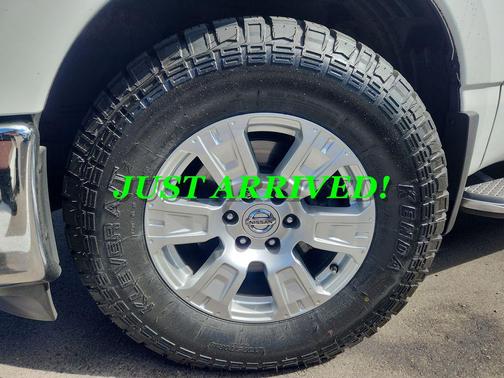 2017 Nissan Titan SV