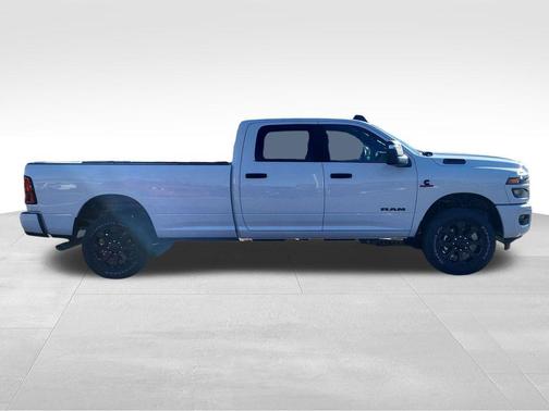 2026 RAM 3500 Big Horn Crew Cab 4x4 8' Box