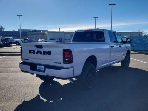 2026 RAM 3500 Big Horn Crew Cab 4x4 8' Box