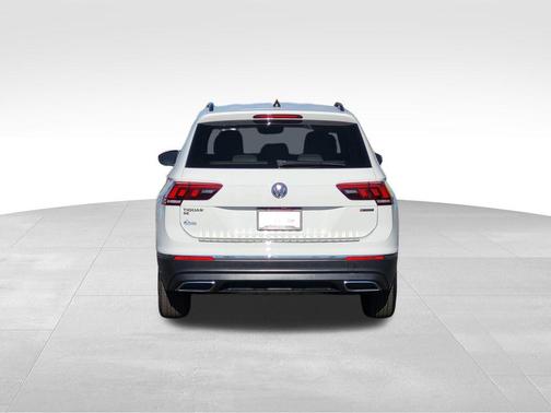 Pure White 2020 Volkswagen Tiguan 2.0T SE 4MOTION