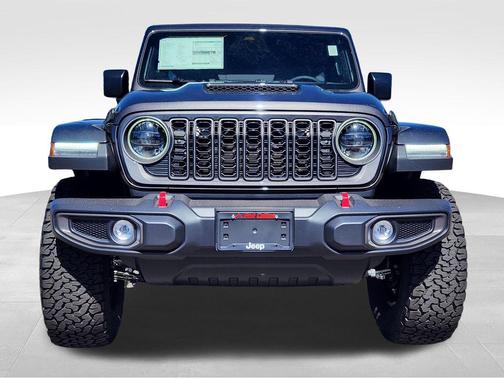 Granite Crystal Metallic Clearcoat 2026 Jeep Wrangler Rubicon