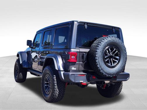 Granite Crystal Metallic Clearcoat 2026 Jeep Wrangler Rubicon