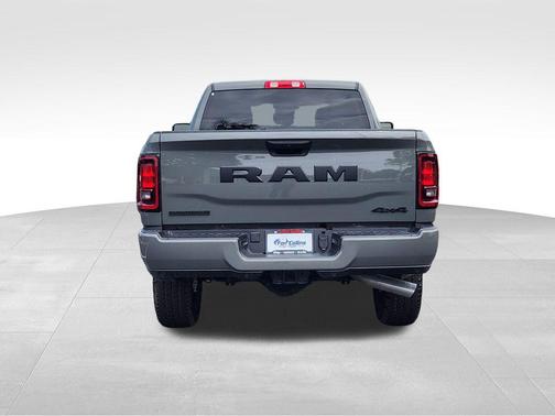 Ceramic Gray Clearcoat 2026 RAM 2500 Big Horn Crew Cab 4x4 6'4' Box
