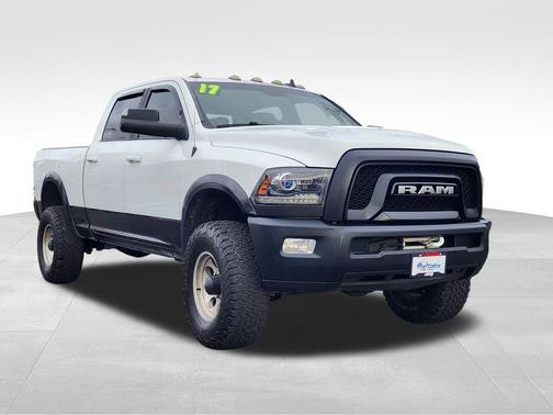 Bright White Clearcoat 2017 RAM 2500 Power Wagon