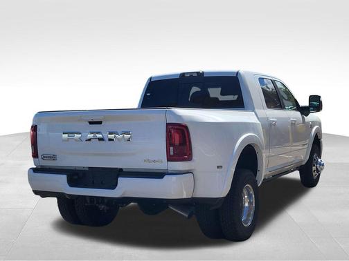 Bright White Clearcoat 2027 RAM 3500 Limited