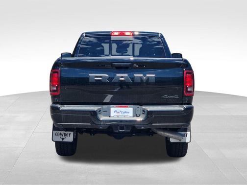 Diamond Black Crystal Pearlcoat 2026 RAM 2500 Black Express Crew Cab 4x4 6'4' Box