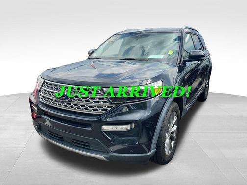 Black Metallic 2022 Ford Explorer Limited