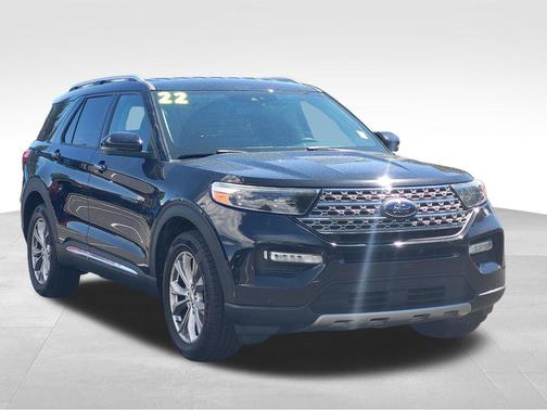 Black Metallic 2022 Ford Explorer Limited