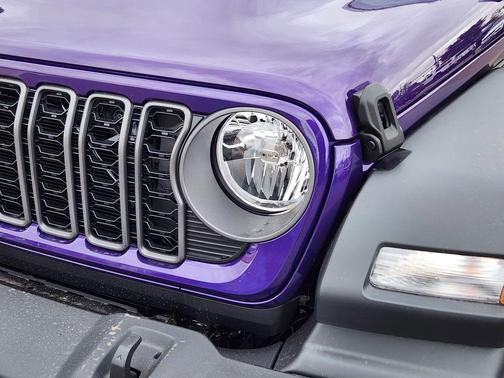 Reign 2026 Jeep Wrangler Sport