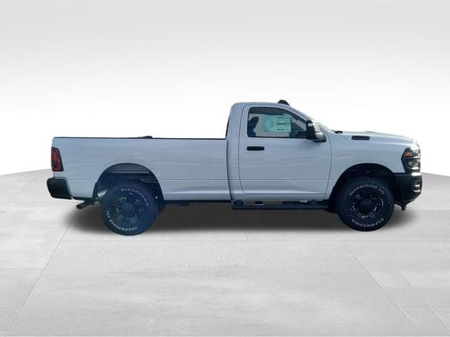 2026 RAM 2500 Tradesman Regular Cab 4x4 8' Box